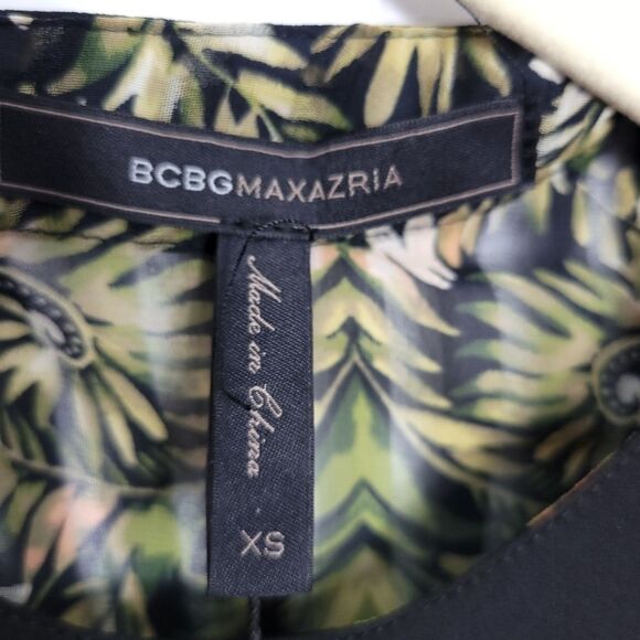 BCBGMaxAzria Black Chiffon Printed Dress Size‎ XSMALL - Picture 14 of 16